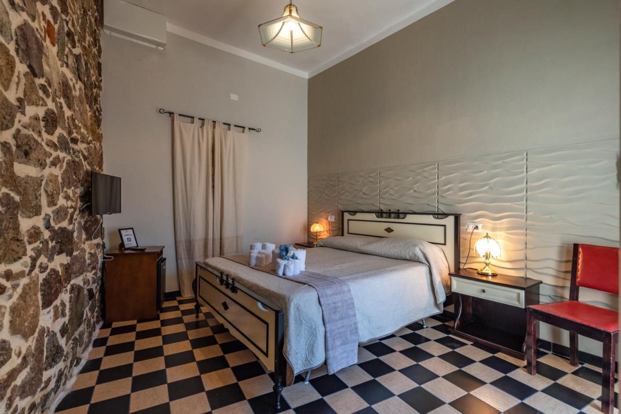 Domo Sa Barra Bed & Breakfast ซานตันตีโอโก ภายนอก รูปภาพ