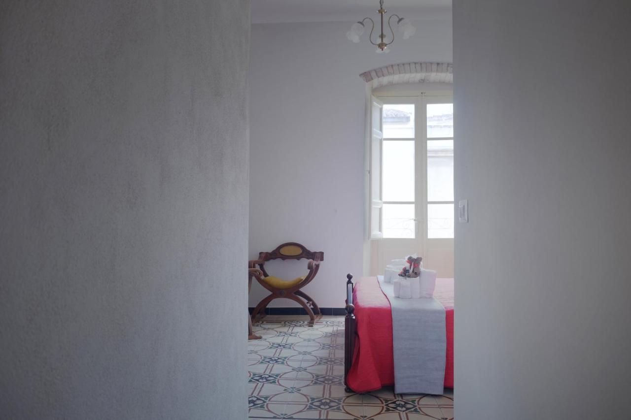 Domo Sa Barra Bed & Breakfast ซานตันตีโอโก ภายนอก รูปภาพ