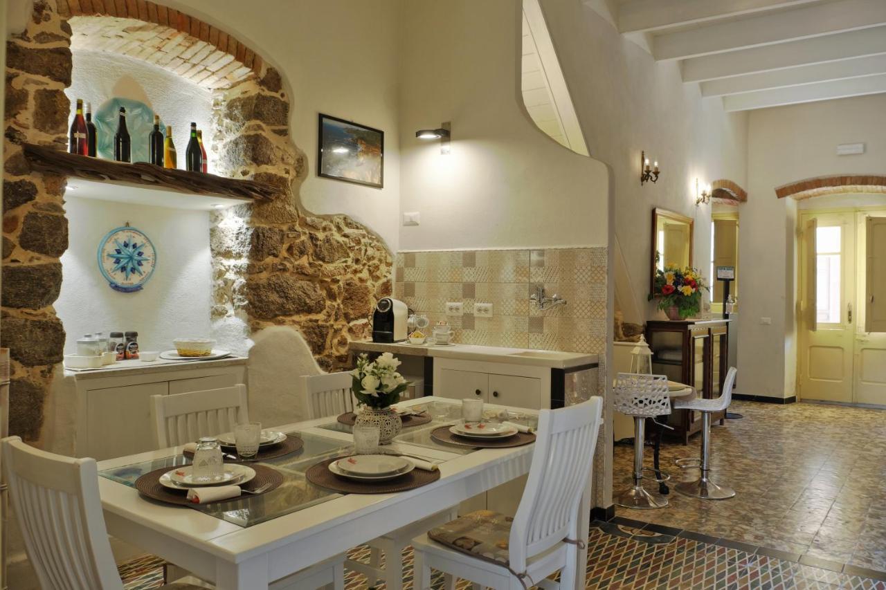 Domo Sa Barra Bed & Breakfast ซานตันตีโอโก ภายนอก รูปภาพ