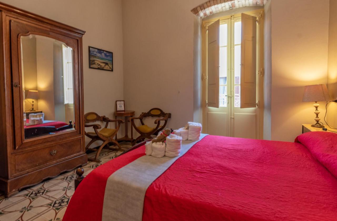 Domo Sa Barra Bed & Breakfast ซานตันตีโอโก ภายนอก รูปภาพ