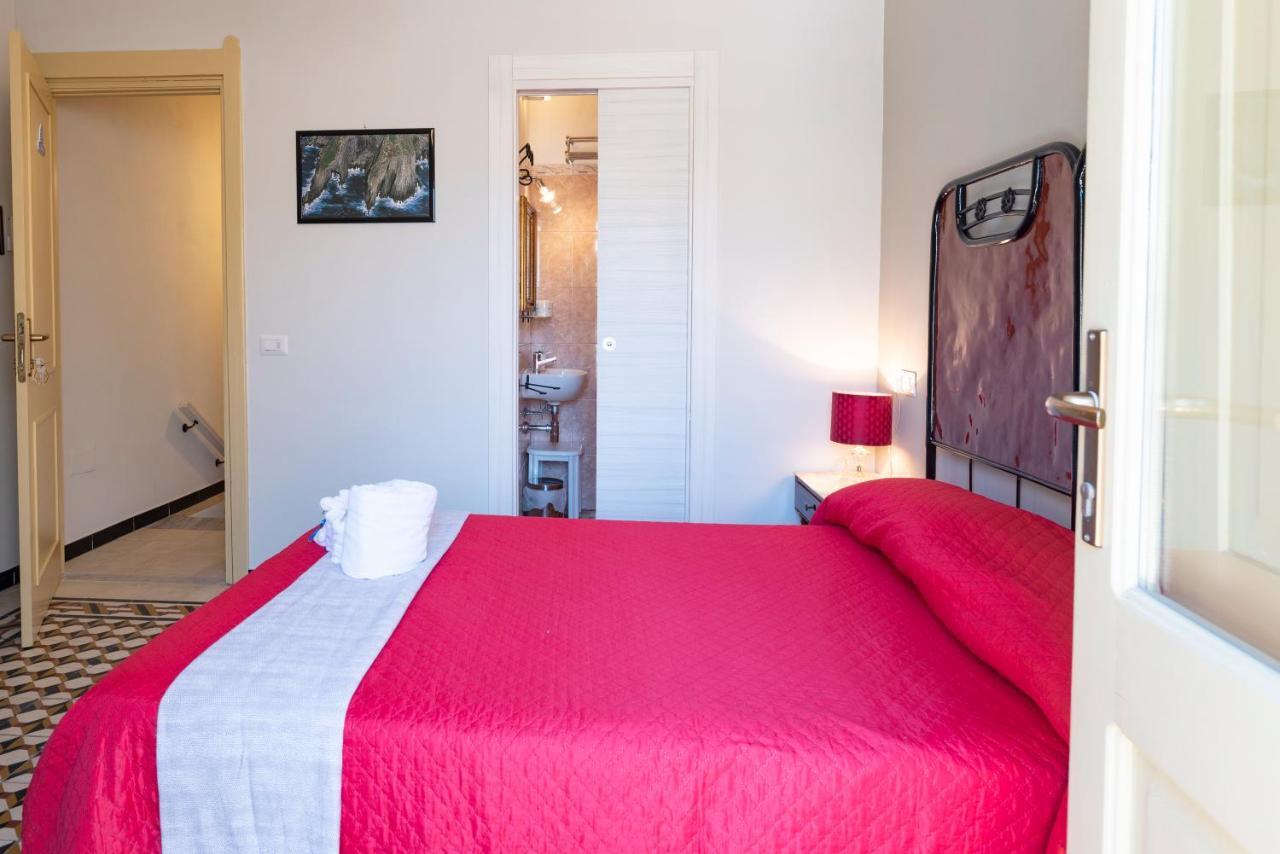 Domo Sa Barra Bed & Breakfast ซานตันตีโอโก ภายนอก รูปภาพ